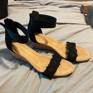 Short black wedge sandals